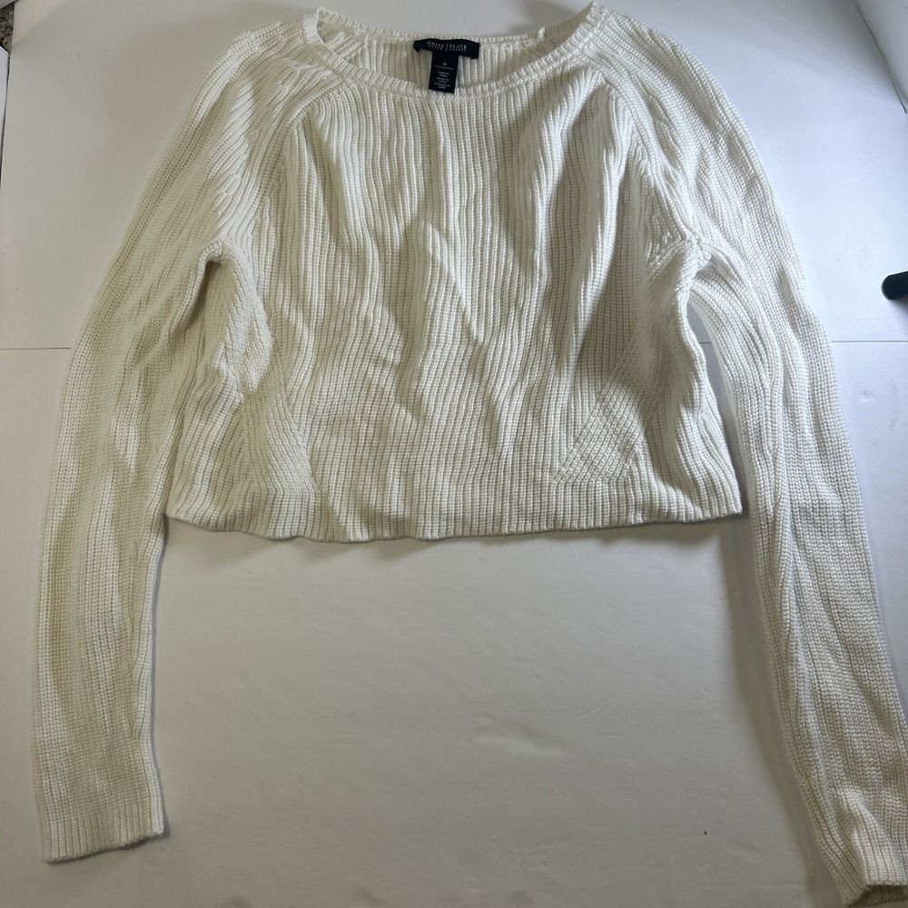 Knitted‎ White House Black Market Cropped White Sweater-Size M